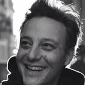 AKSAK — KiKi Cihangir'de çalan DJ