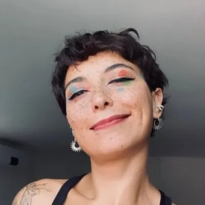 AYSE METE — KiKi Cihangir'de çalan DJ