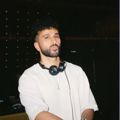 VEYSEL KAYA — KiKi Cihangir'de çalan DJ